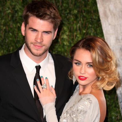 liam-hemsworth-and-miley-cyrus-photo