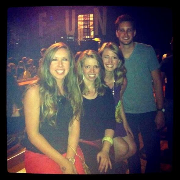 301765_1681714755724_1485339313_n